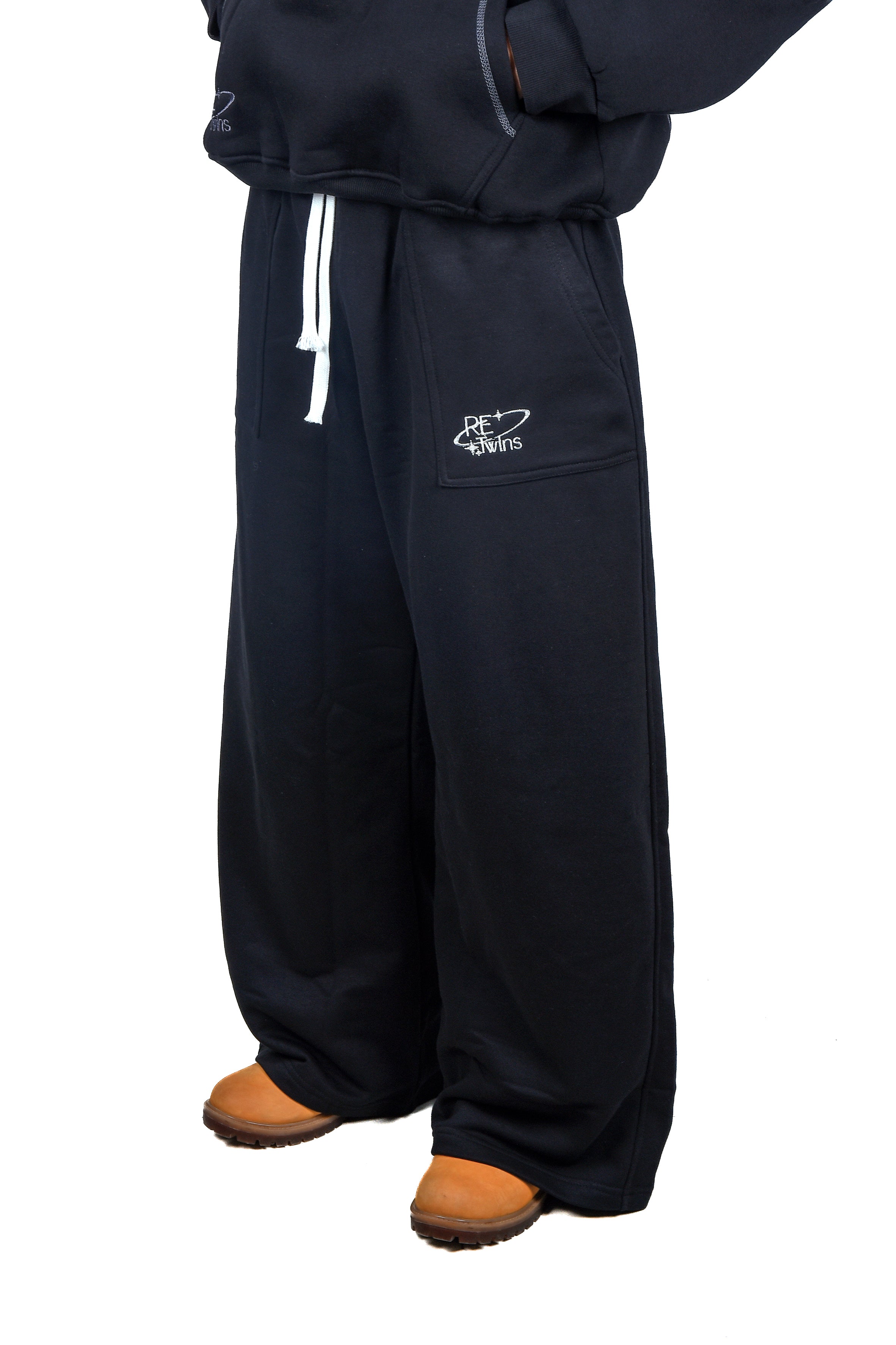 RE Black sweatpants
