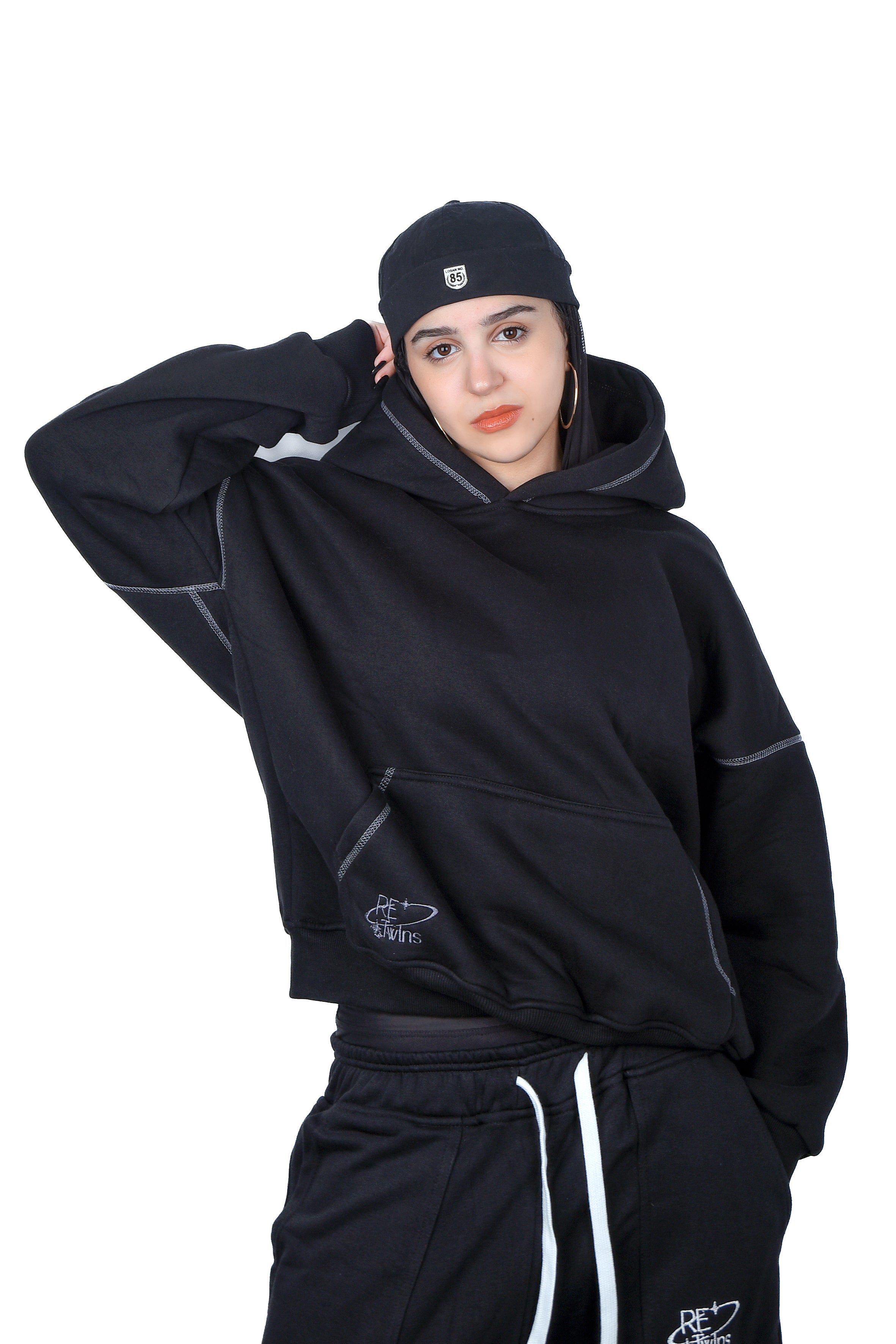 RE Black hoddie